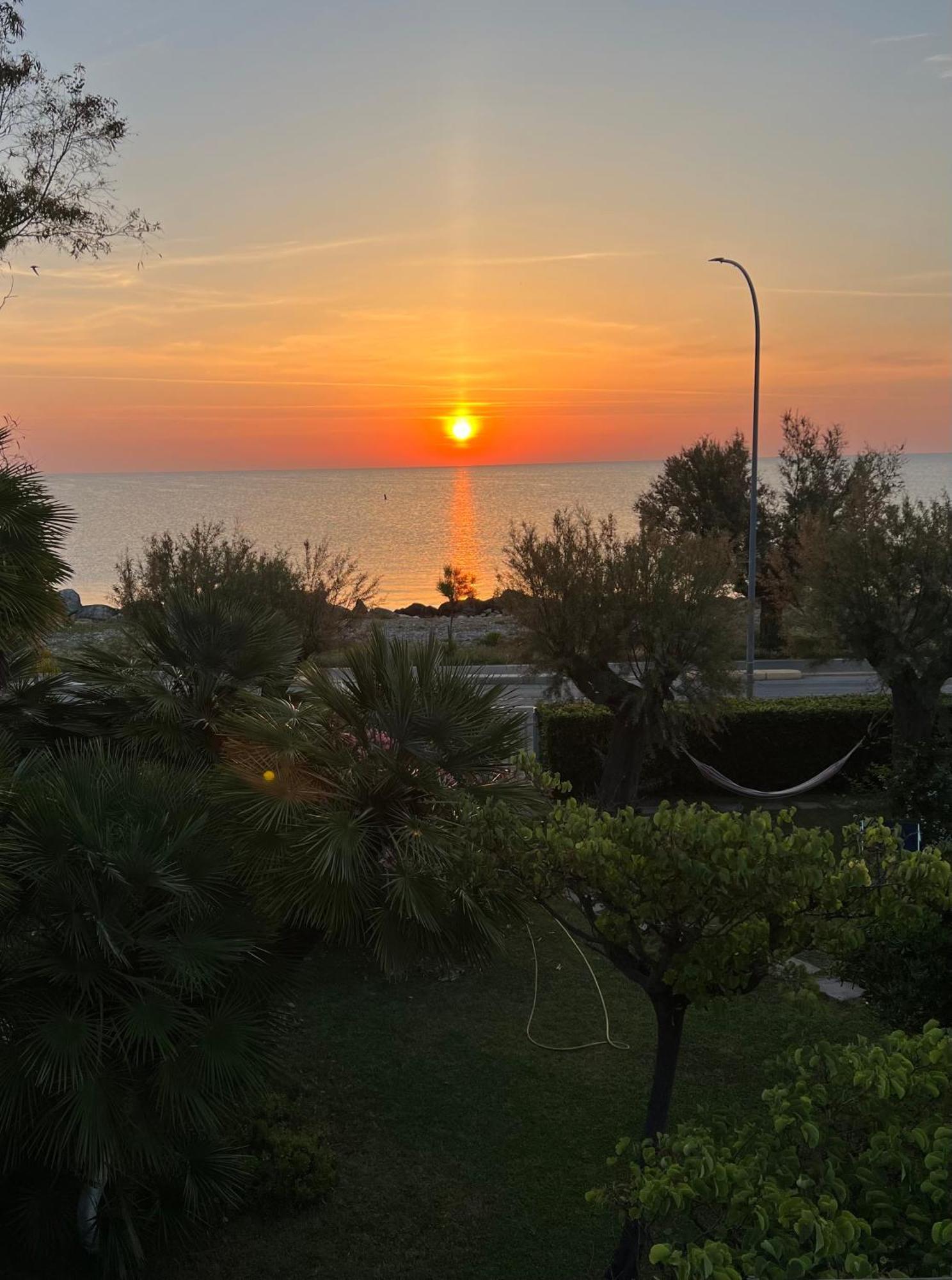 B&B I Versi Del Mare Roseto Degli Abruzzi Dış mekan fotoğraf